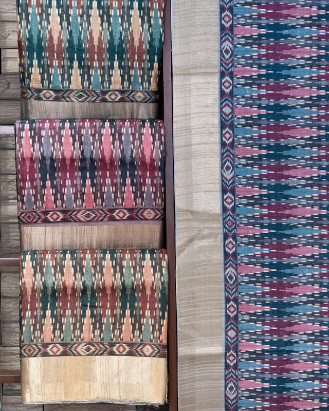 Digital Ikkat Print Semi Tussar Handloom Saree With Silver Border (Set of 4)