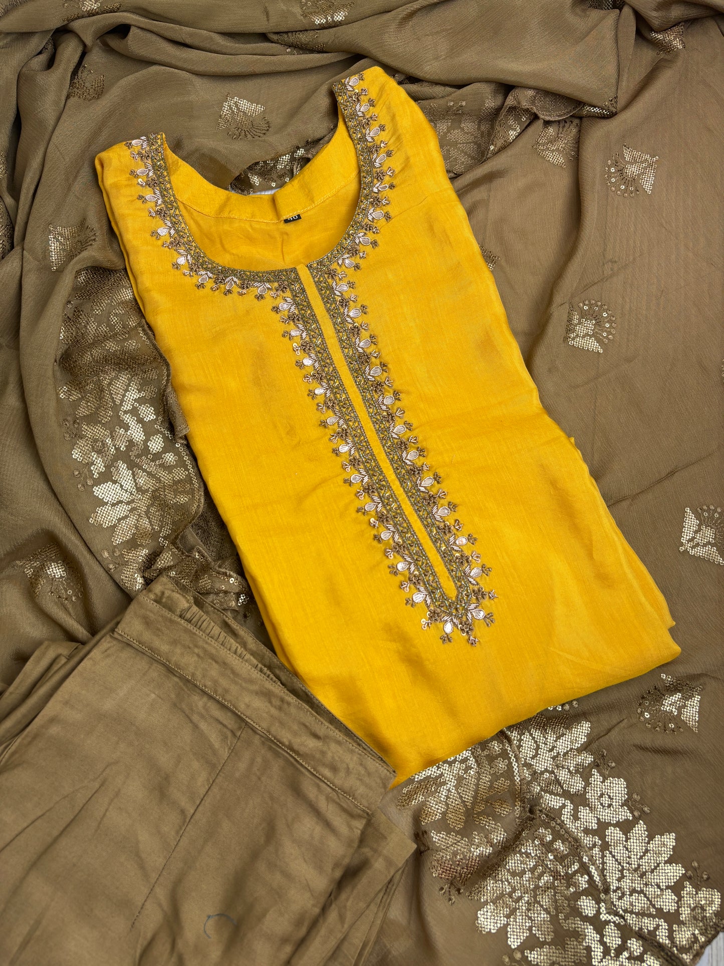 Muslin 3 Pc Handwork suit