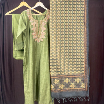 Chanderi 3 pc kurta set