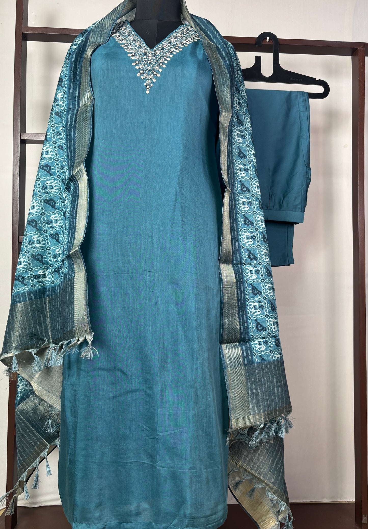 Muslin 3 Pc handwork suit